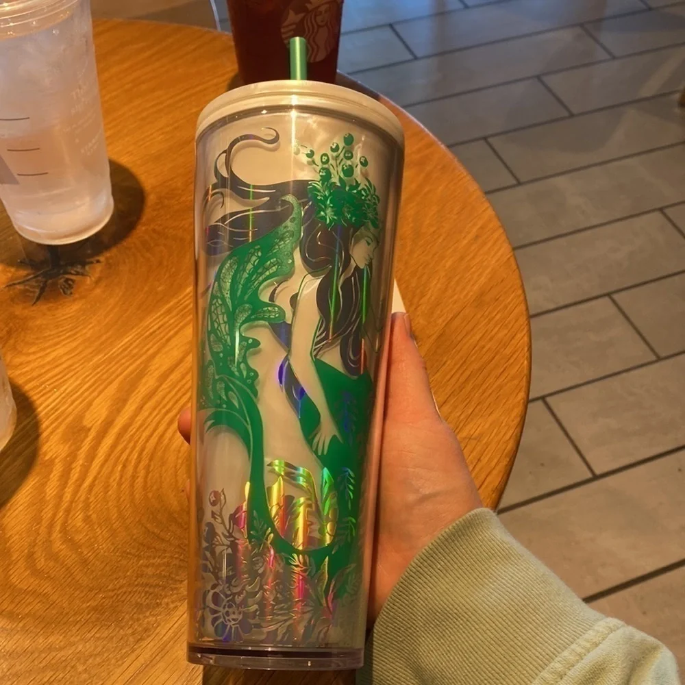 Starbucks really pretty